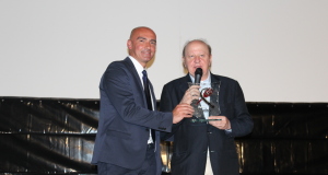 L’ideatore di Cinecibo, Donato Ciociola ha assegnato il premio speciale Cinecibo alla carriera all’attore Massimo Boldi