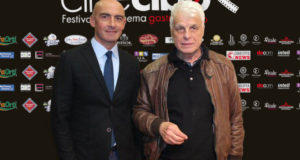 Cinecibo Award non si ferma e il 18 dicembre con una ‘Digital Edition’  e l’intervento di Michele Placido premia  la regina delle commedie Paola Cortellesi, Ricky Memphis, Lillo Giampaolo Morelli, Max Tortora, Stefano Fresi e tanti altri